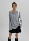 Fonmue Stripe Off-Shoulder Long Sleeve Tee
