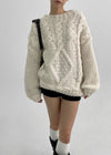 Lotuel loose fit cable knit wool 50%