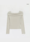 Muted off-shoulder long-sleeve tee